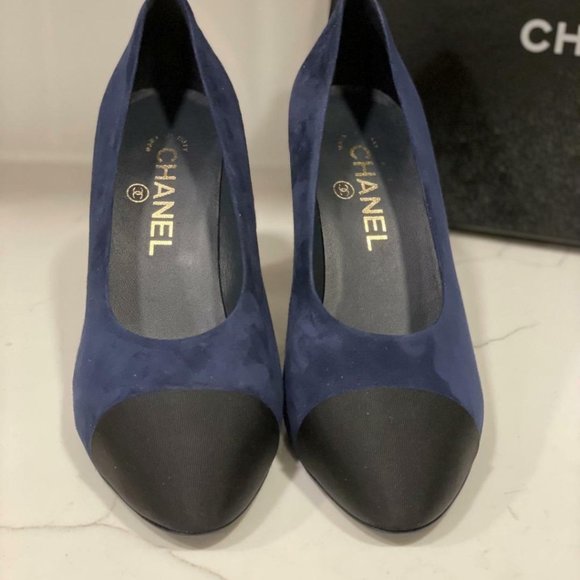 CHANEL 20A Suede Cap Toe CC Signature Metal Heel Pumps Shoes - Picture 3 of 12